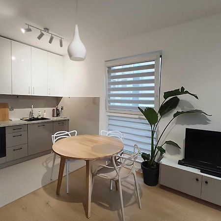 Solaris Bella Apartment- Tauron Arena Kraków Exteriör bild